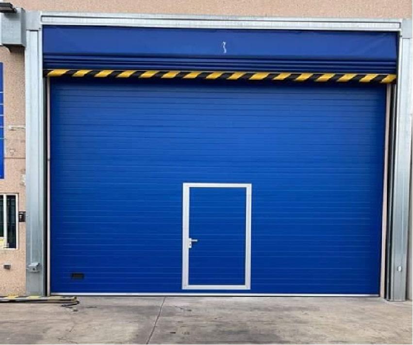 PUERTA SECCIONAL INDUSTRIAL